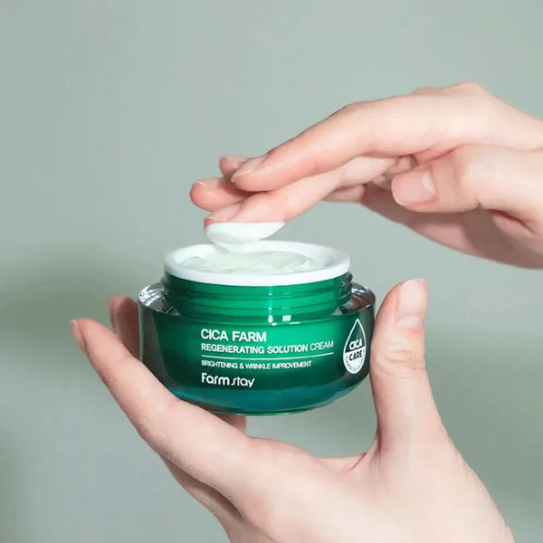 Atjaunojošs krēms sejai ar Āzijas Centellas ekstraktu Farmstay Cica Farm Regenerating Solution Cream